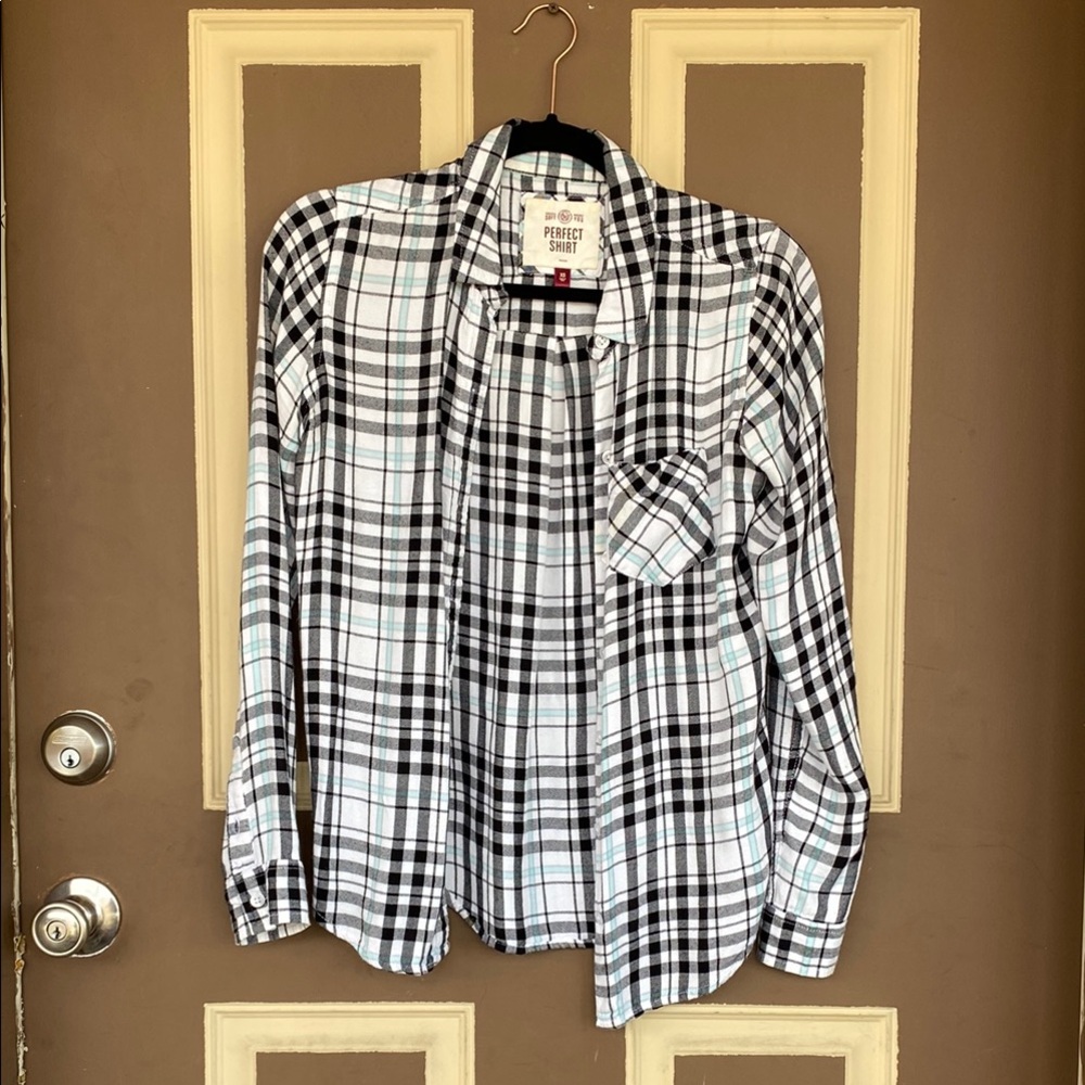 Perfect Shirt Black and White Plaid Button-Up